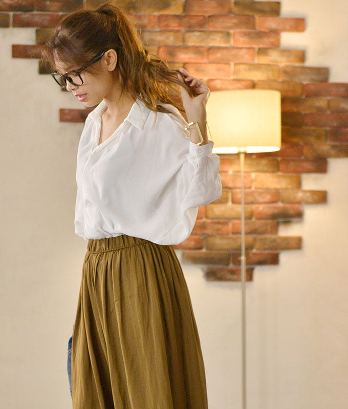 しっとりとろみドルマンシャツ「coca」2,690円(税込)/画像提供:coca