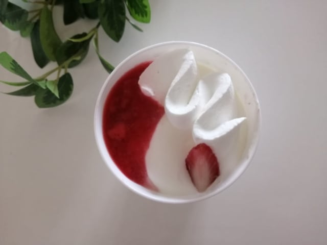 夏苺のティラミスカップをはずしたところ