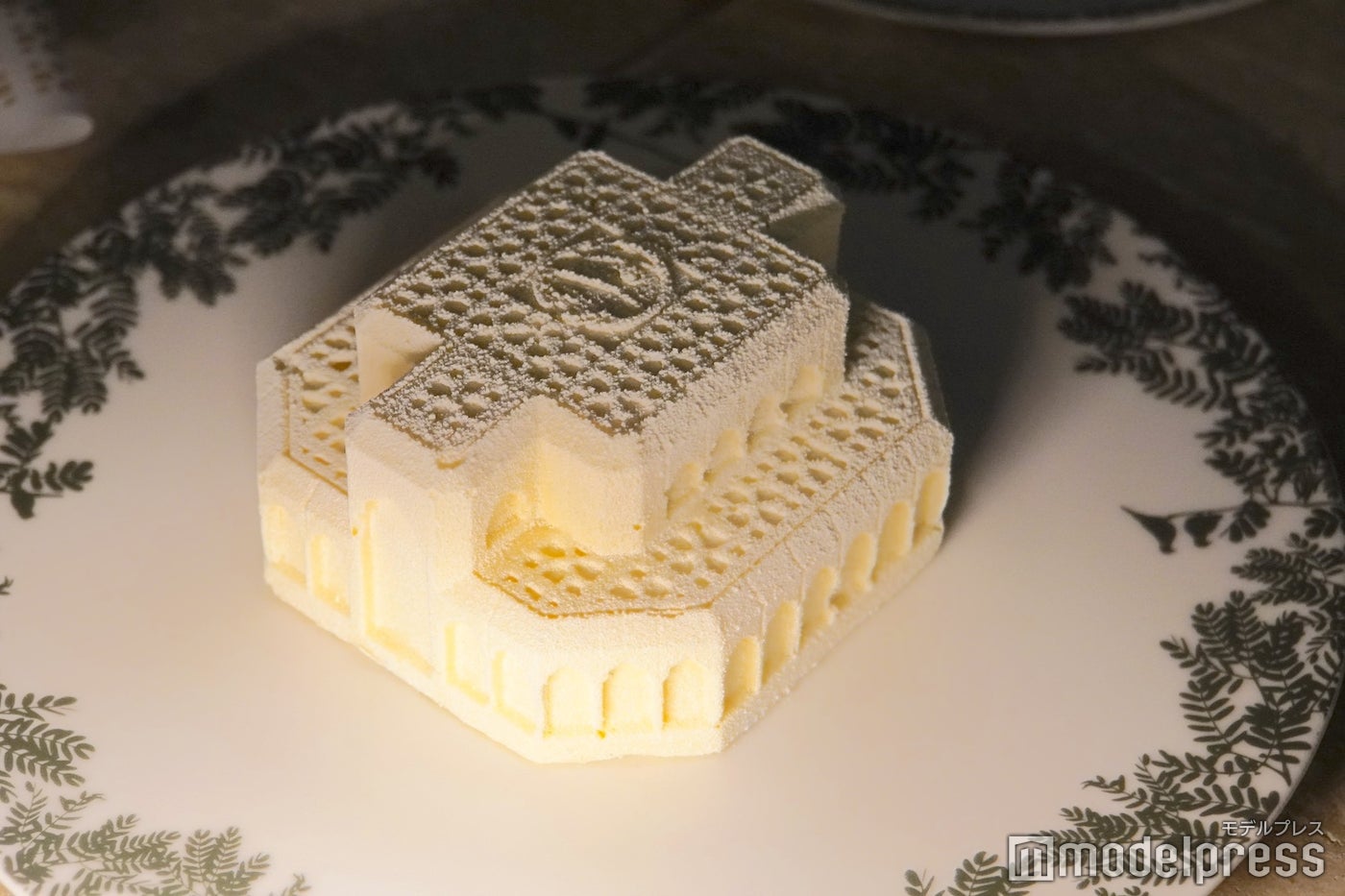 (C)モデルプレス