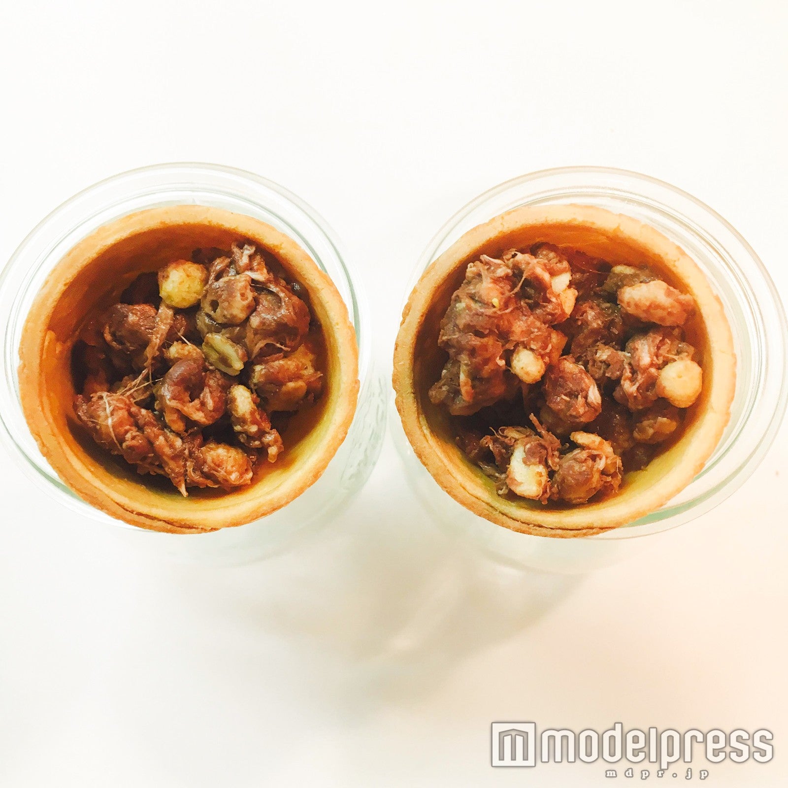 カップに詰めて…／画像提供：柏原歩