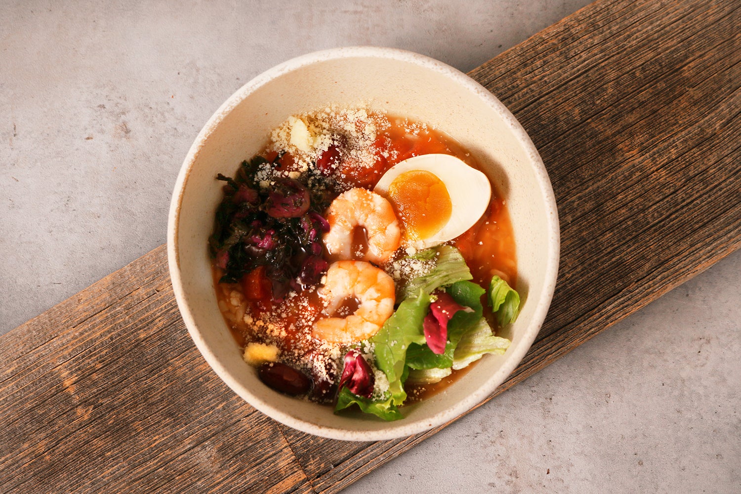 エビとトマト、パルメザンチーズの赤いお粥のティフォン／画像提供：ポトマック