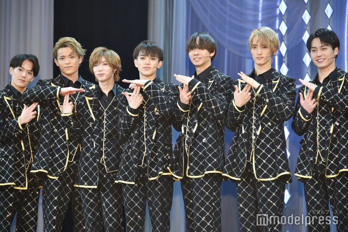 Travis Japan/(左から)松倉海斗、吉澤閑也、七五三掛龍也、宮近海斗、中村海人、川島如恵留、松田元太 (C)モデルプレス