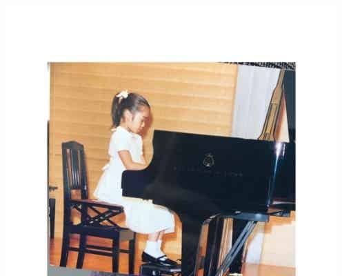 松岡茉優、幼少期ショットに絶賛の声「癒やしでしかない」「この頃から天使」