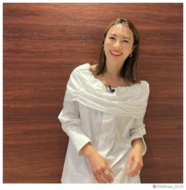 再婚の新山千春、プロポーズ秘話語る 結婚指輪も初公開