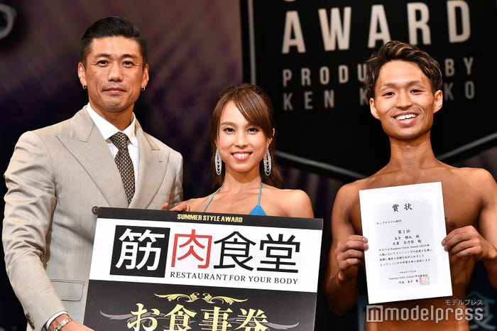 金子賢、犬童美乃梨、玉手雅也トレーナー(C)モデルプレス
