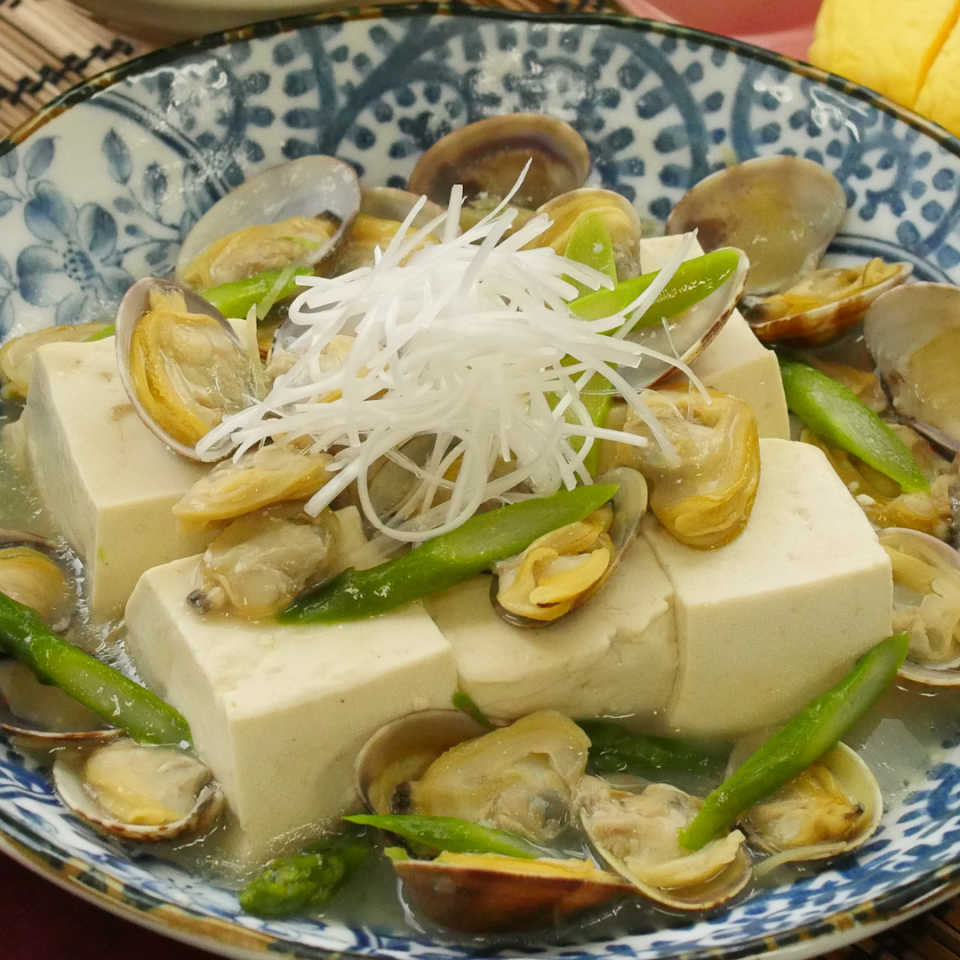 魚介エキス凝縮!熱々とろとろ「あさりのあんかけ豆腐」