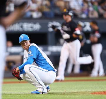 日本ハム今季初の引き分け 八回に福島が同点満塁弾浴びる フトバンク戦は開幕から7カード連続勝ち越しなし