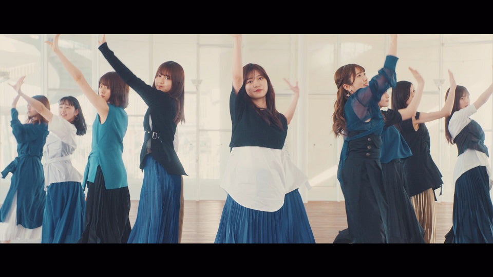 乃木坂46「滑走路」MVより（画像提供：ソニー・ミュージック）
