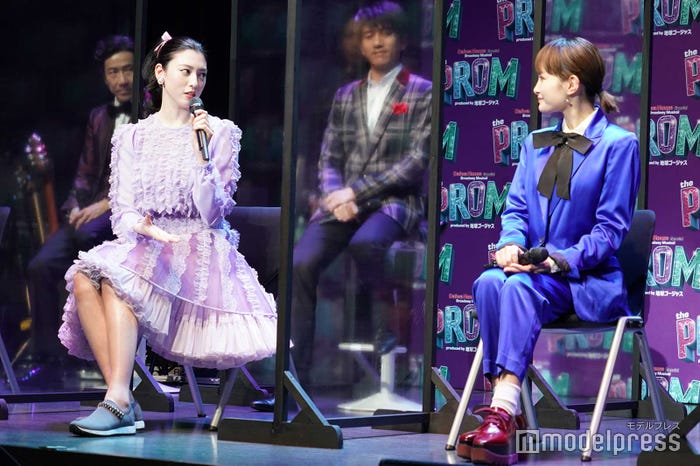 三吉彩花、葵わかな (C)モデルプレス