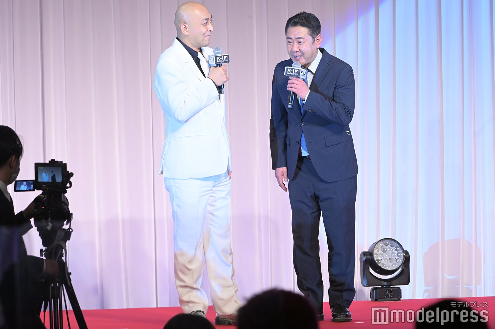 錦鯉（長谷川雅紀、渡辺隆）（C）モデルプレス