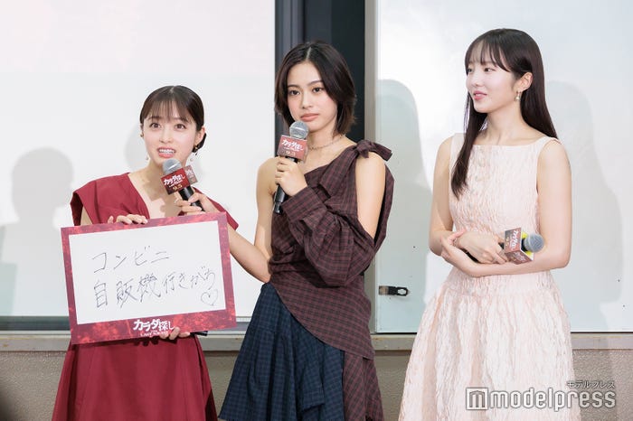 橋本環奈、安斉星来、本田真凜(C)モデルプレス