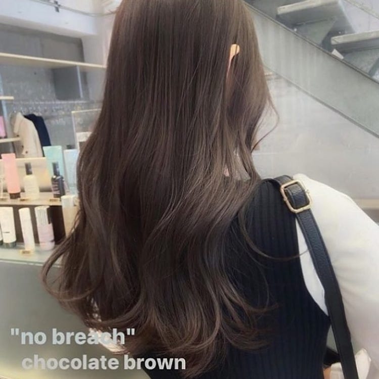 大人に似合う スーパーロングヘア で少しドーリーに モデルプレス 大人に似合う スーパーロングヘア で少しドーリーに モデルプレス