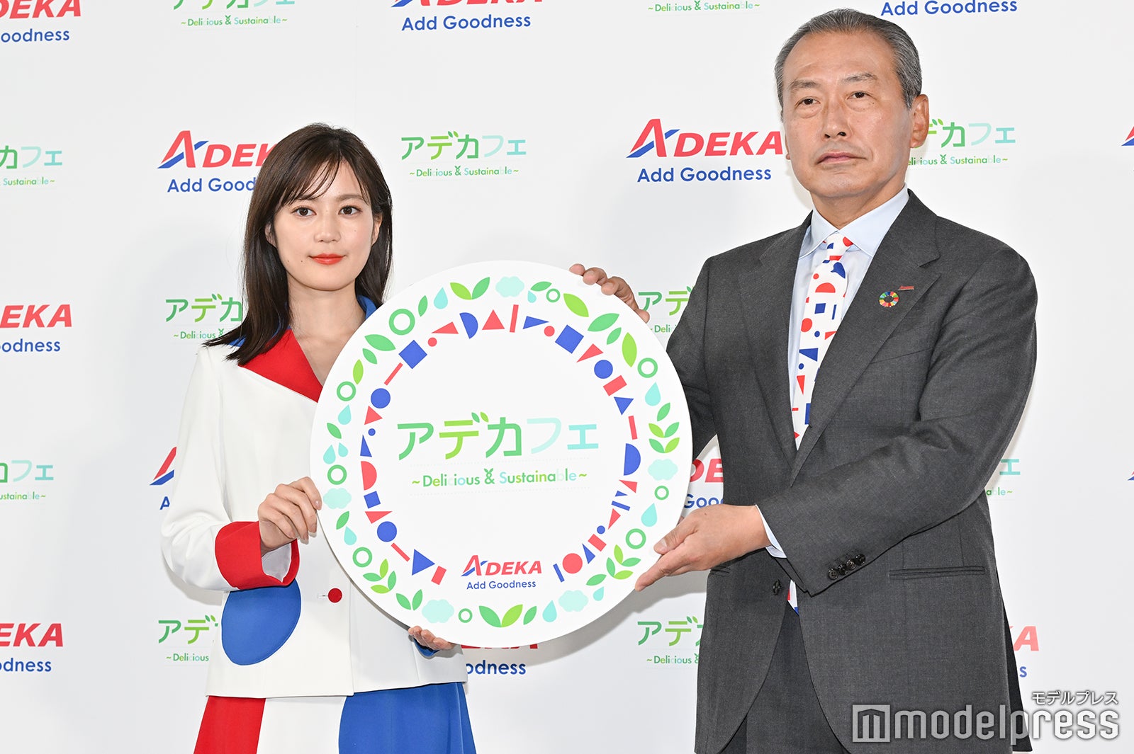 生田絵梨花の出席した発表会の模様（C）モデルプレス