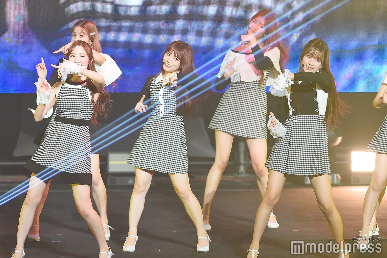 IZ*ONE （C）モデルプレス