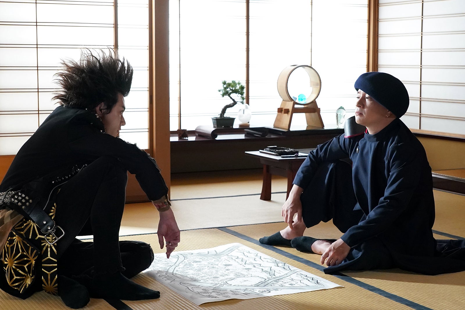 栁俊太郎、濱田岳 （C）読売テレビ