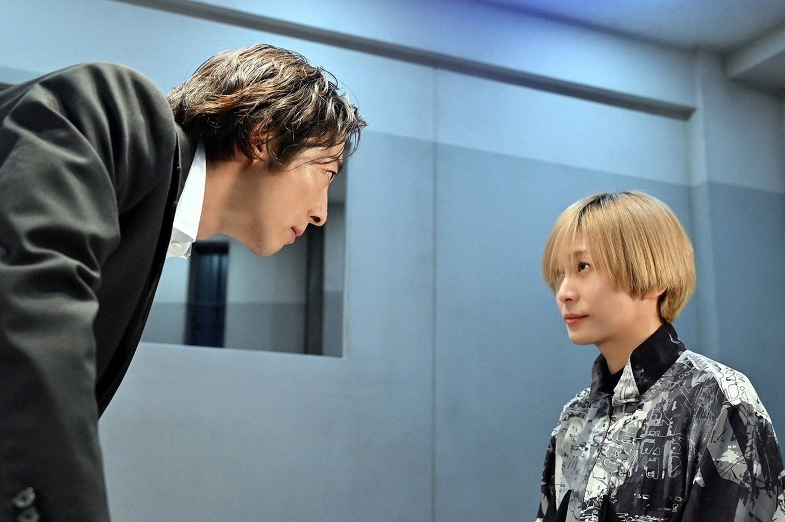 高橋一生、柴咲コウ／「インビジブル」第2話より（C）TBS