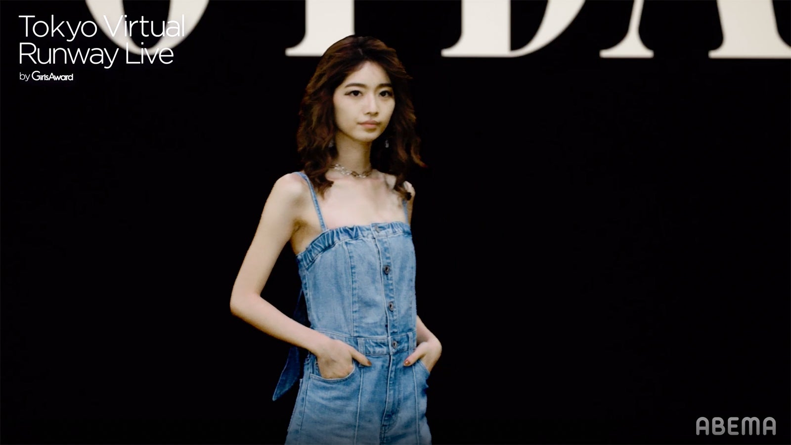 小室安未（C）Tokyo Virtual Runway Live by GirlsAward （C）AbemaTV, Inc.