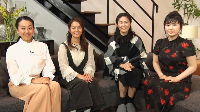 (左から)浅田真央、宮里藍、澤穂希、福原愛(C)フジテレビ