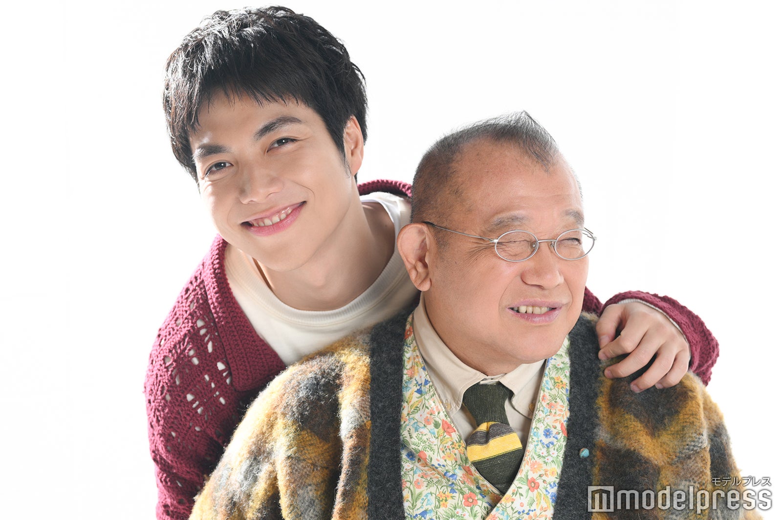 重岡大毅、笑福亭鶴瓶（C）モデルプレス