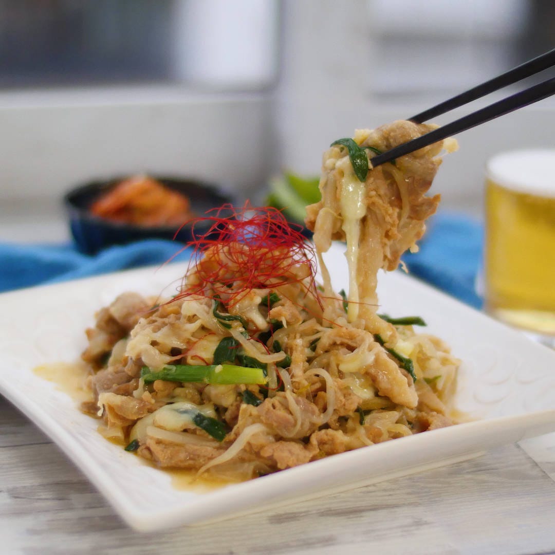 いつもの野菜炒めが変身！豚こま肉のチーズプルコギ