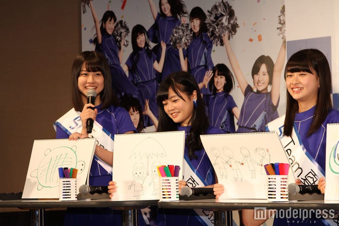 (左から)若田部遥、本村碧唯、松岡はな