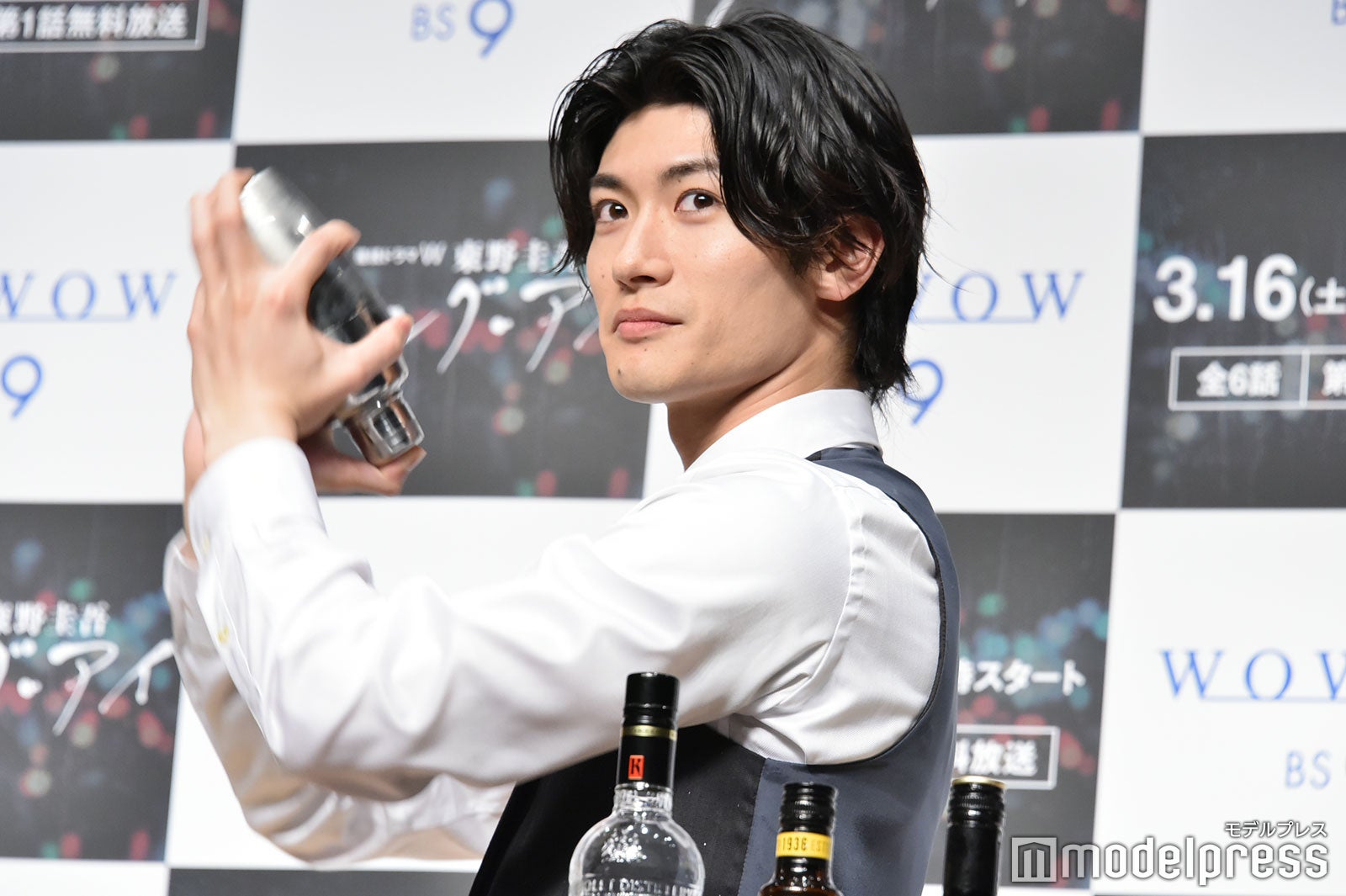 三浦春馬、バーテンダー姿に女子惚れ惚れ 友人のバーで練習も