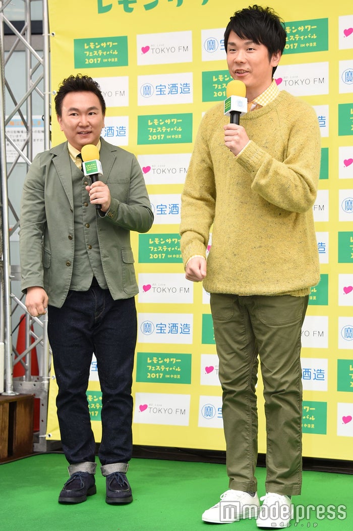 山内健司、濱家隆一 (C)モデルプレス