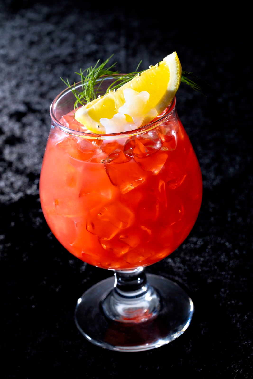 東京ディズニーシー・ホテルミラコスタ オチェーアノ（地中海料理） “ディズニー・ハロウィーン” スペシャルドリンク 1,600 円（C）Disney