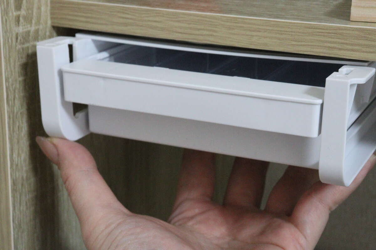 ダイソー 取り付け引き出しケース ダイソーの取り付け引き出しケースを設置する