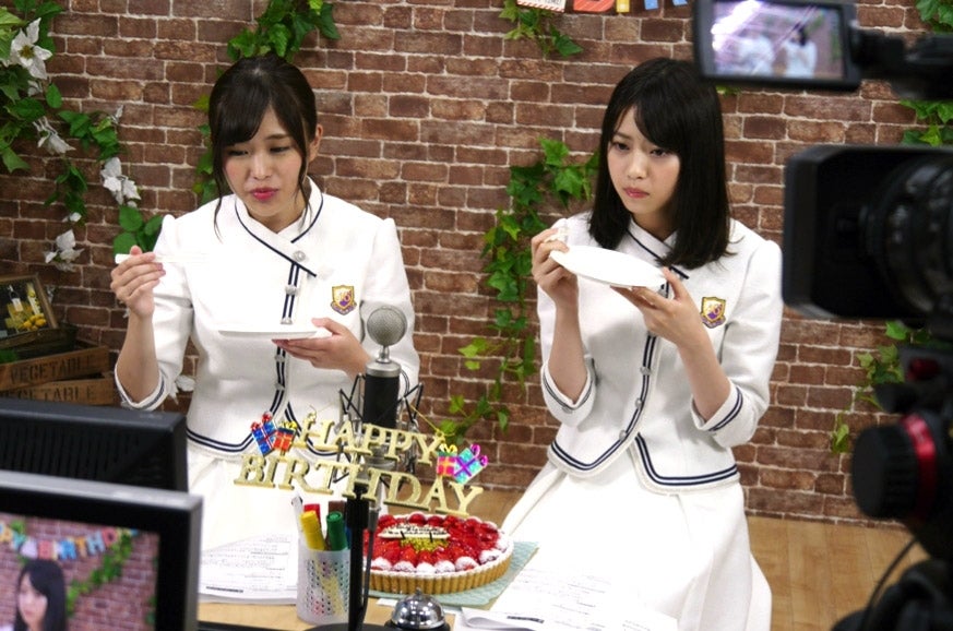 伊藤かりん、西野七瀬 （画像提供：SHOWROOM）