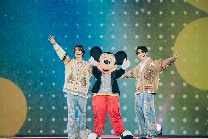 高橋海人、ミッキー、永瀬廉(C)2025 Disney