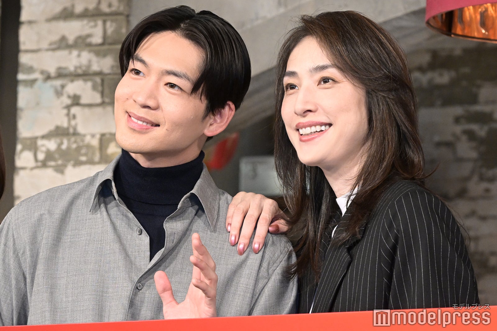 「合理的にあり得ない～探偵・上水流涼子の解明～」制作発表に出席した松下洸平、天海祐希（C）モデルプレス