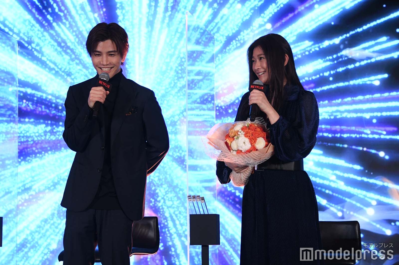 花火のプロジェクションマッピング／岩田剛典、篠原涼子 （C）モデルプレス