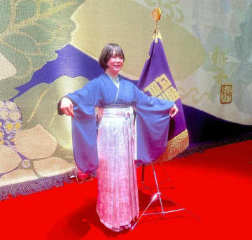 レスリング藤波朱理“日体大カラーはかま”卒業式 1753人の代表あいさつ「試合より緊張した」