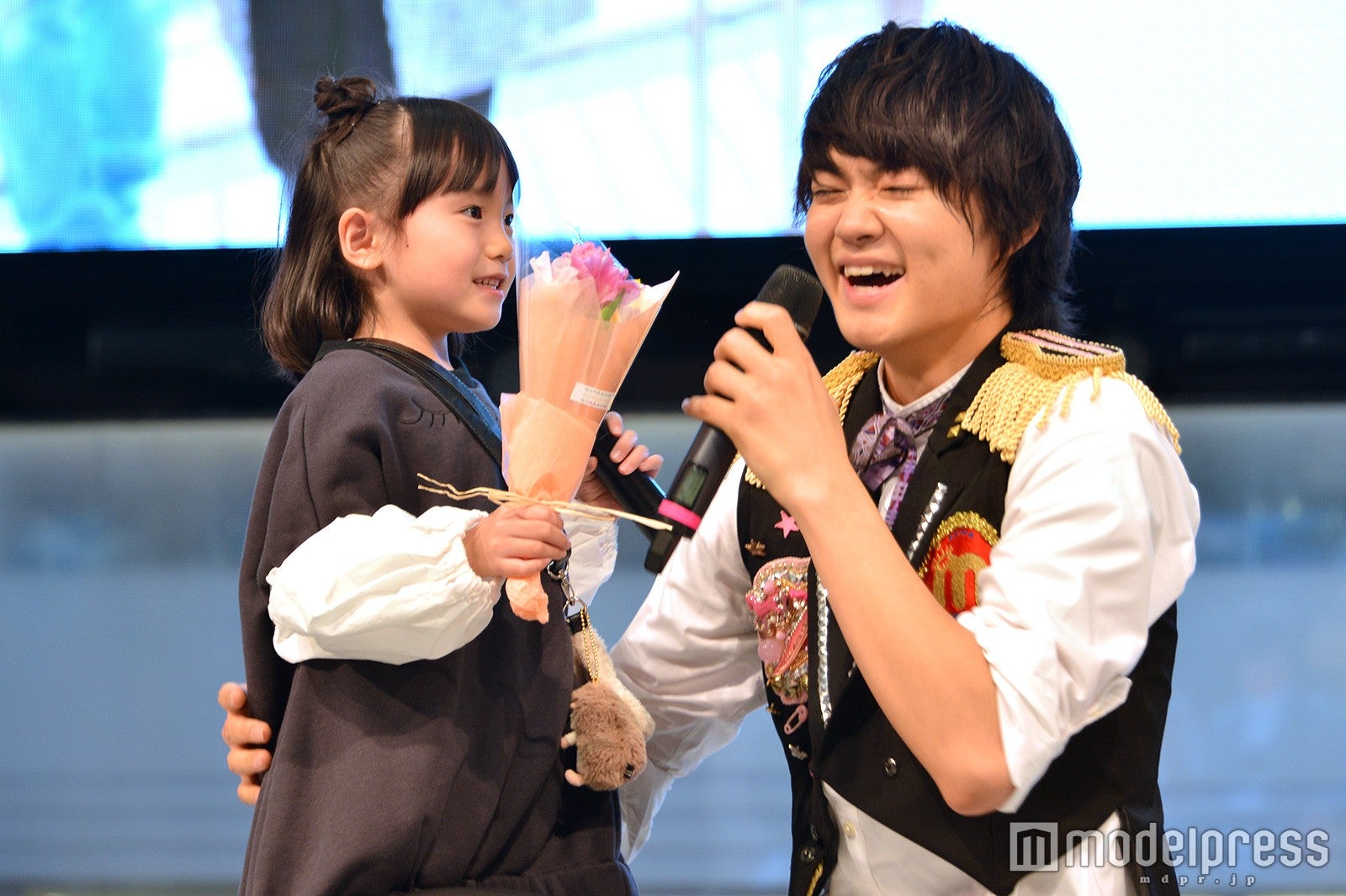 稲垣来泉ちゃん、佐野勇斗（C）モデルプレス