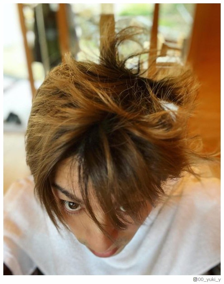 山田裕貴、“起きたらサイヤ人”寝癖写真公開「もはや芸術」の声