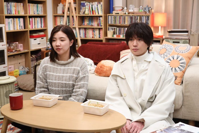 (左から)福田麻貴、八木勇征「婚活1000本ノック」第3話より(C)フジテレビ