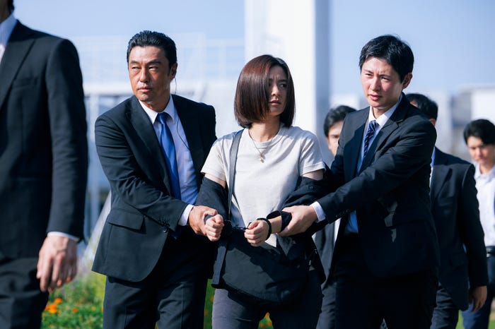 尾野真千子「ライオンの隠れ家」第5話(C)TBS