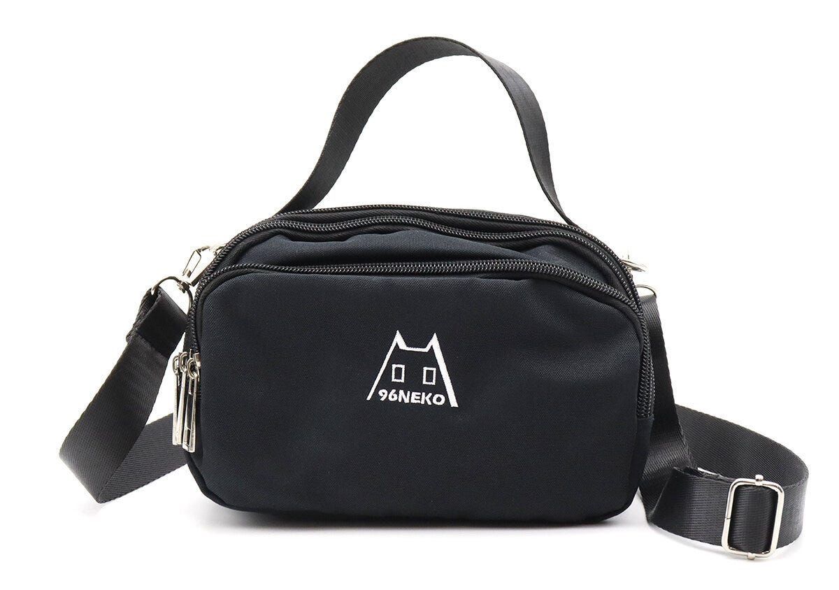 宝島社ムック付録の96猫（くろねこ）ぬこたさんの2Way3層ポーチ2