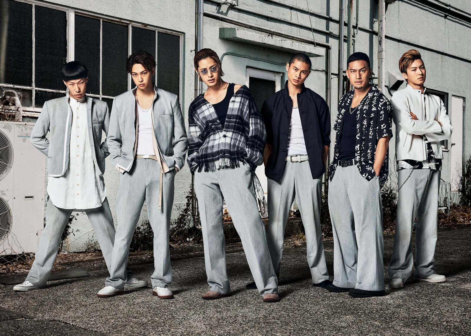 鳳仙学園 チームビジュアル（左から）坂口涼太郎、堀夏喜、塩野瑛久、葵揚、小柳心、荒井敦史（C）2022「HiGH＆LOW THE WORST X」製作委員会（C）高橋ヒロシ（秋田書店）HI-AX