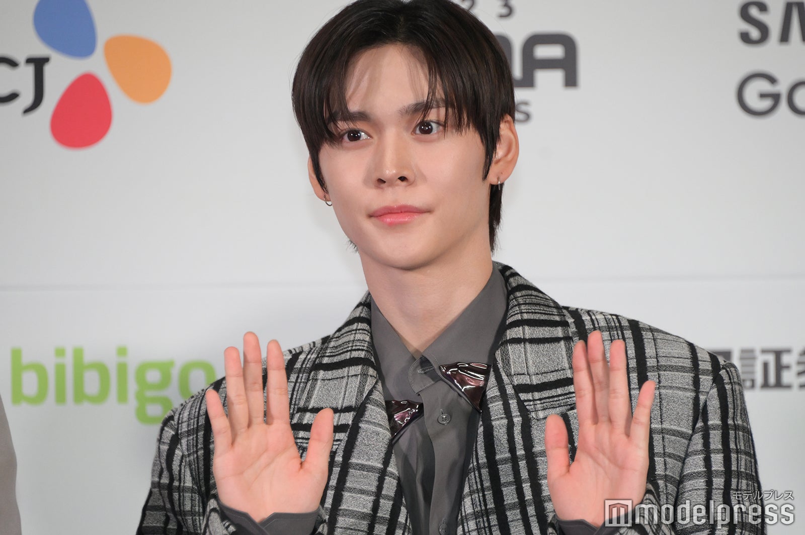 イメチェン前のウンソク（C）モデルプレス