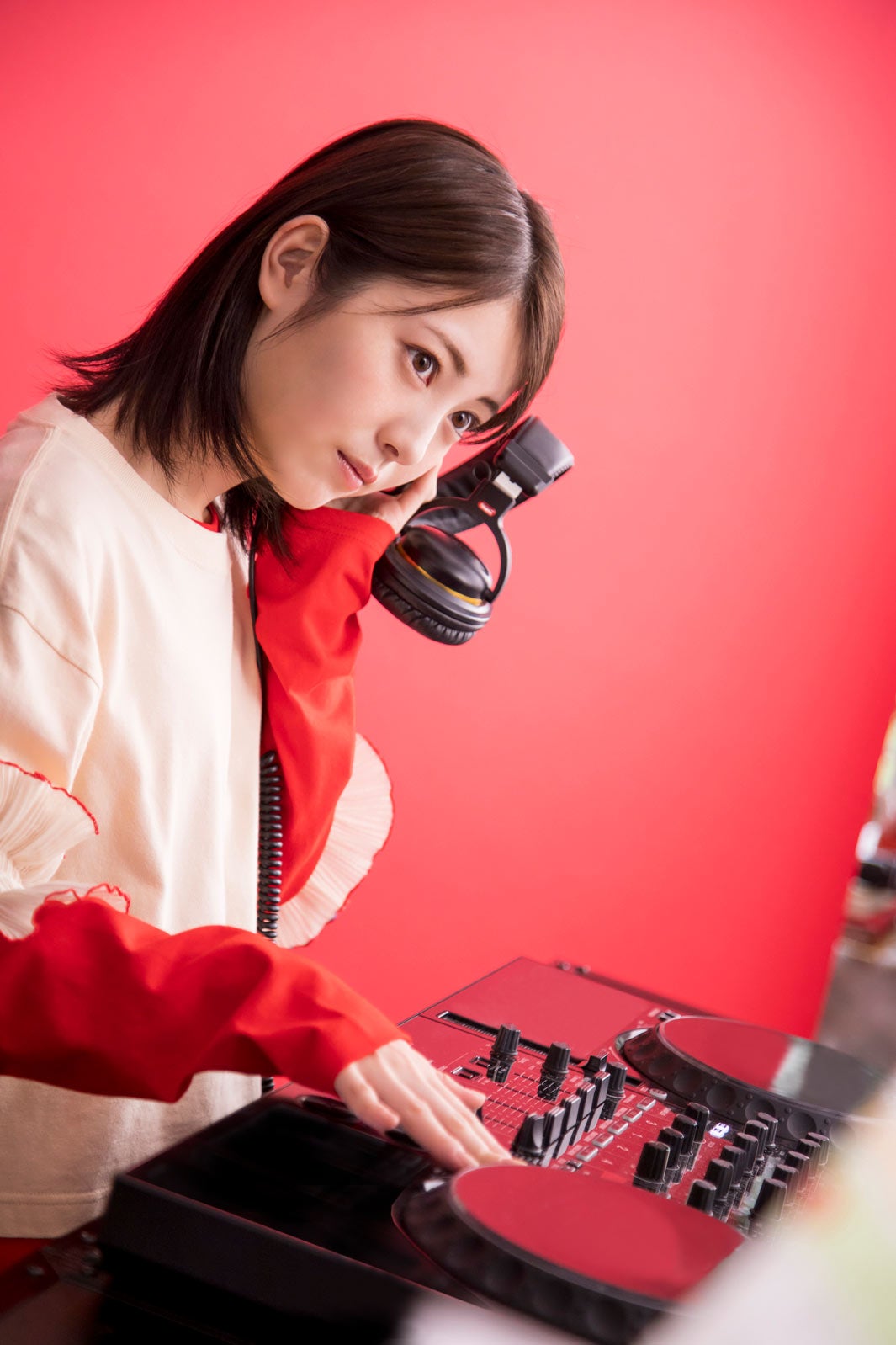 浜辺美波／メイキングカット（提供写真）