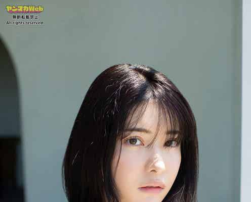 “謎のアンニュイ美女”西田のん、堂々デビュー 透け感衣装姿でクールな表情