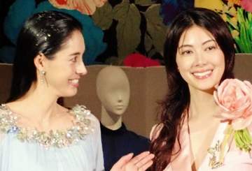 顔小っさ！何頭身！？ 芸能界最強モデル姉妹揃った 2Sイベントが凄い 175cm長身の小顔に驚き