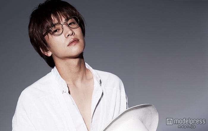 岩田剛典/listless、photography_Munetaka Tokuyama、styling_Yosuke Sasagawa、hair&make_ Chie(H.M.C.)/「月刊EXILE」7月号より(画像提供:LDH)