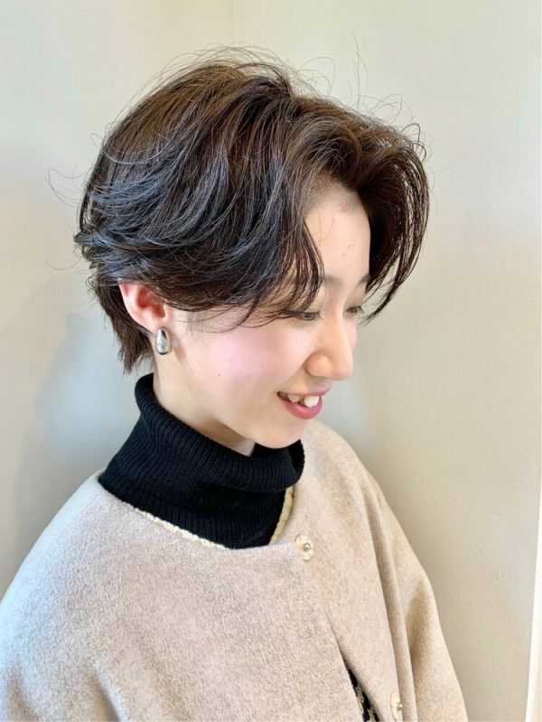 黒髪ショートはパーマで垢抜ける 大人の魅力をしっかり引き出す人気スタイル集 モデルプレス