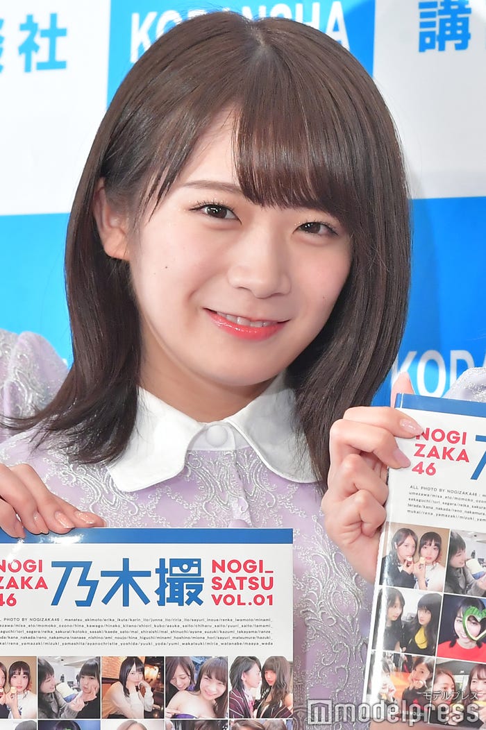 乃木坂46 サッカーw杯に熱狂で寝不足 白石麻衣 秋元真夏ら 本田圭佑選手で話題の 敬礼ポーズ 披露 モデルプレス 乃木坂46 サッカーw杯に熱狂で寝不足 白石麻衣 秋元真夏ら 本田圭佑選手で話題の 敬礼ポーズ 披露 モデルプレス
