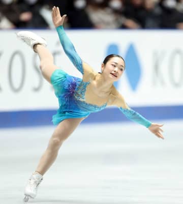 17歳・島田麻央 圧巻の演技で2位 今季限りで引退する坂本は「常に追いかける存在だった」 目指す30年の五輪