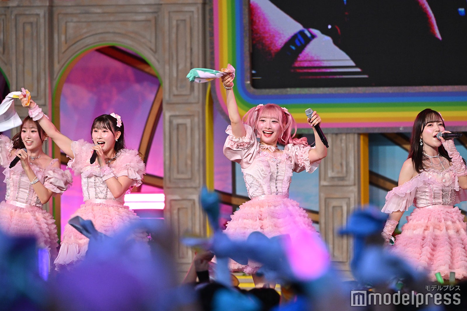 ＝LOVE（C）モデルプレス