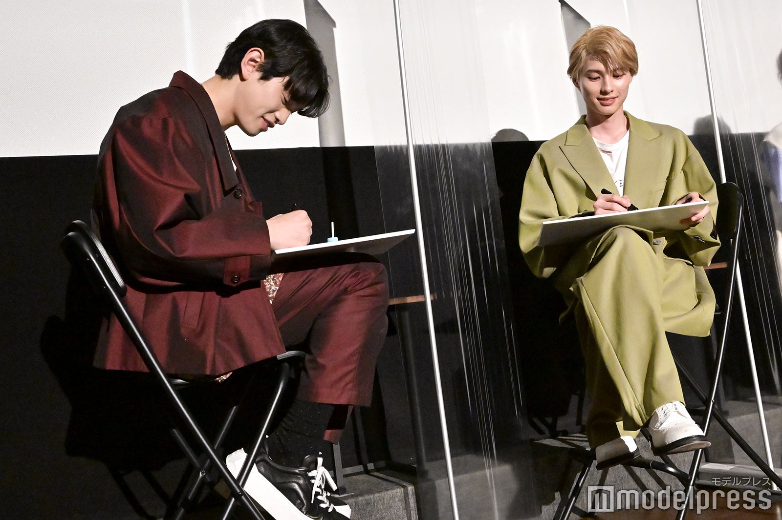 鈴木康介、本田響矢（C）モデルプレス